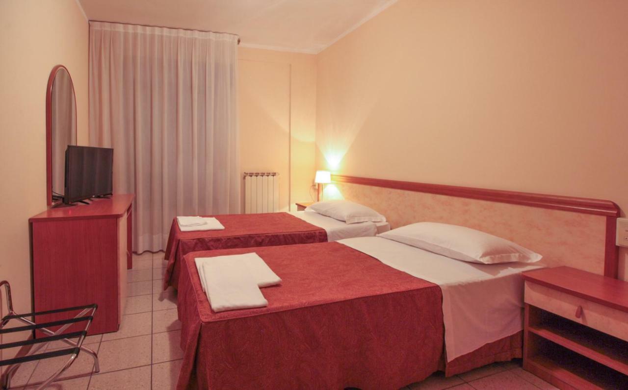 Hotel Rose&Crown Correggio Exterior foto