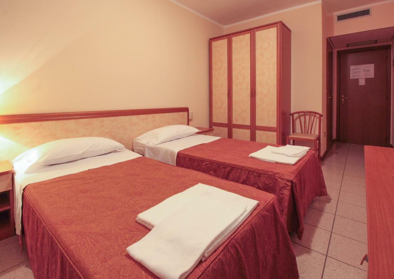 Hotel Rose&Crown Correggio Exterior foto